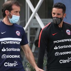 Isla exhibe su compromiso y se suma a la Roja en sus vacaciones