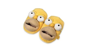 Recuerda siempre a Homer con estas divertidas zapatillas para el hogar