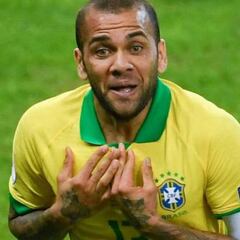 How many FIFA World Cups has the 39-year-old Brazilian defender Dani Alves played in?