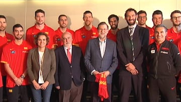 Mariano Rajoy visitó a la Selección de baloncesto en Zaragoza