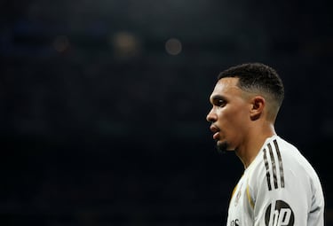 Alexander-Arnold acelera su reconquista