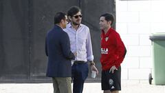 05/10/18 ENTRENAMIENTO DEL VALENCIA 
 
 ANIL MURTHY
 MATEU ALEMANY
 MARCELINO