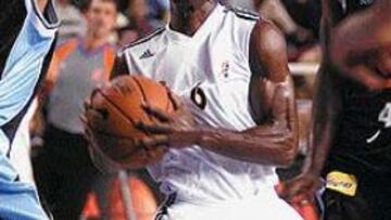 <b>RECUPERADO.</b> Elmer Bennett, restablecido de una pequeña lesión, jugó 34 minutos.