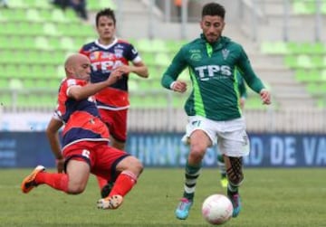 Santiago Wanderers venció a San Marcos en Valparaíso y alcanzó a la U