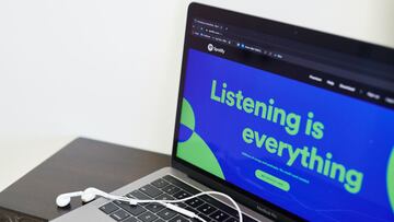 Como bajar discos enteros en Spotify Escritorio y escucharlos sin conexión