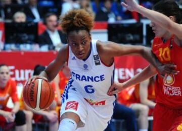 Diandra Tchatchouang con Marta Xargay.