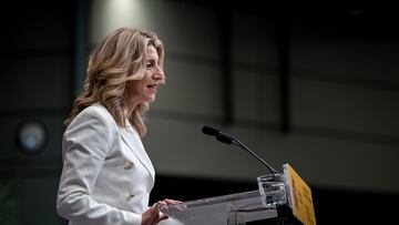 La vicepresidenta segunda y ministra de Trabajo y Economía Social, Yolanda Díaz, interviene durante la toma posesión de su cartera como vicepresidenta segunda del Gobierno y ministra de Trabajo y Economía Social, en un acto en la sede ministerial, a 21 de noviembre de 2023, en Madrid (España).  En el segundo Gobierno de coalición del PSOE, Yolanda Díaz ha sido nombrada por segunda vez consecutiva por el presidente de Gobierno como vicepresidenta segunda y ministra de Trabajo y Economía Social. Díaz forma así parte de los 22 ministros integrantes del Gobierno de coalición ocupando una de las cinco carteras correspondientes a Sumar.
21 NOVIEMBRE 2023;SUMAR;VICEPRESIDENCIA SEGUNDA;TRABAJO;ECONOMIA SOCIAL
A. Pérez Meca / Europa Press
21/11/2023