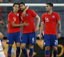 Los pros y contras de zagueros de alta estatura en la Selección