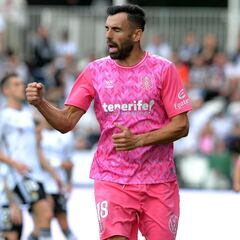 Enric marca fuera de casa casi dos años después