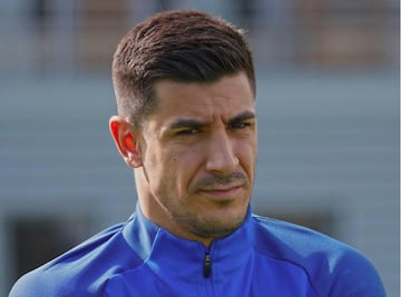 Yuri Berchiche Izeta es un futbolista espa?ol que naci¨® en Zarautz el 10 de febrero de 1990. Tiene ascendencia argelina, de madre vasca y padre argelino. Juega de lateral izquierdo.