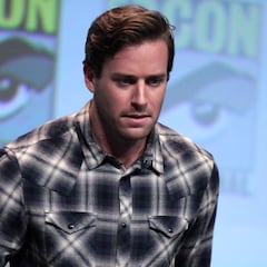 Armie Hammer ingresa en rehabilitación tras las acusaciones de canibalismo