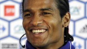 Malouda: "El clima de la selección francesa no es fácil"