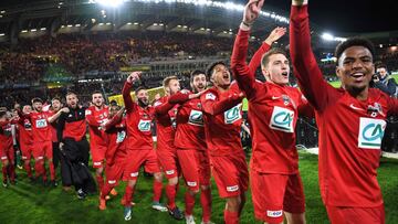 Los jugadores de Les Herbiers celebran el pase a la final de la Copa de Francia.