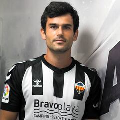 El Castellón blinda su defensa con el central Iago Indias