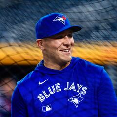 Daulton Varsho debuta en la temporada con una atrapada histórica para los Blue Jays