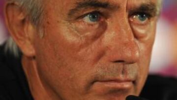 El seleccionador holandés Bert van Marwijk subrayó que necesitarán "mucha disciplina" para ganar a Portugal.