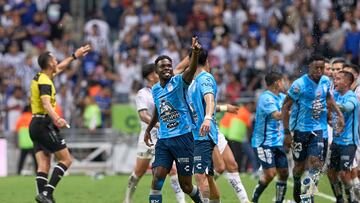 Avilés Hurtado festeja su gol de penalti en contra de Monterrey en la semifinal de vuelta del Apertura 2022.