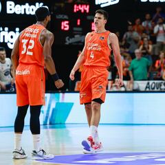 Davies suma la tercera para Valencia