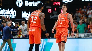 Davies suma la tercera para Valencia