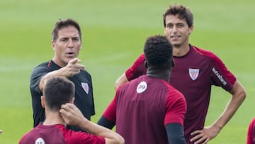 Berizzo con Iturraspe y Williams.