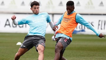Álvaro Carrillo y Diby Keita, durante un entrenamiento del primer equipo de la pasada temporada.