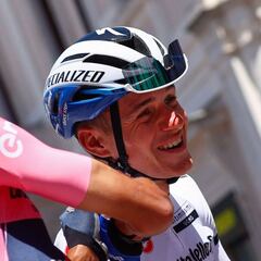 Evenepoel: "Es un honor correr junto a Egan Bernal"