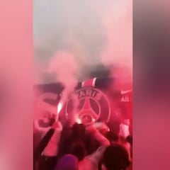 Noche de tronío en París: locura a la llegada del bus del PSG