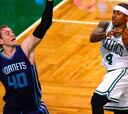 Isaiah Thomas (26) vuelve con fuerza ante los Hornets