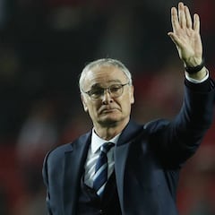 El Leicester despide a Ranieri