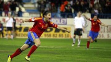 Ana Romero &#039;Willy&#039; celebra el gol del empate ante Alemania el 24 de noviembre de 2011 en el partido de clasificaci&oacute;n para la Eurocopa 2013.