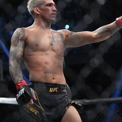 Nadie habla de Charles Oliveira