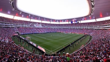 Cancha de Chivas entra en última etapa de mejora para el Mundial