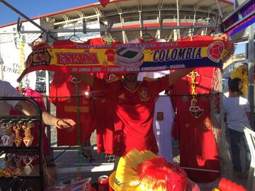 Colombia enfrenta a España y la afición hace presencia con su apoyo en Murcia.