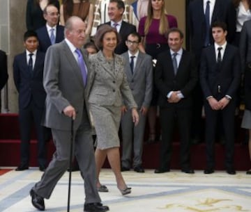 Los reyes eméritos don Juan Carlos y doña Sofía a su llegada a la ceremonia de entrega de los Premios Nacionales del Deporte 2014.