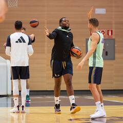 Chus Mateo recupera a Yabusele