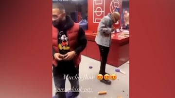 Memphis la riega y comparte un vídeo en el que se ve a Piqué desnudo