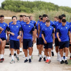 El Levante supera los 10.000 abonados y la plantilla se “enchufa”