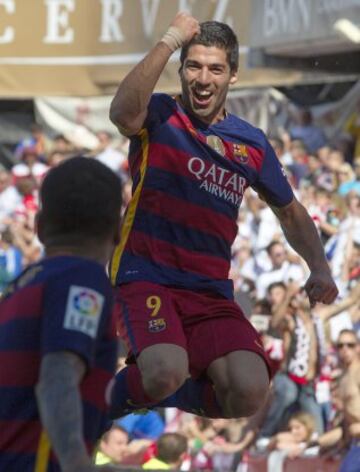 Luis Suárez puts Barça into pole position at Los Carmenes.