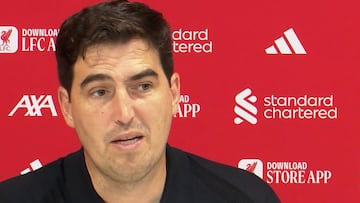 La ejemplar reacción de Iraola tras el episodio racista contra su jugador aplaudida en Inglaterra