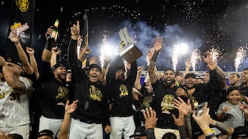 Leones del Caracas celebra el título como campeón de la Liga Venezolana de Béisbol Profesional (LVBP).