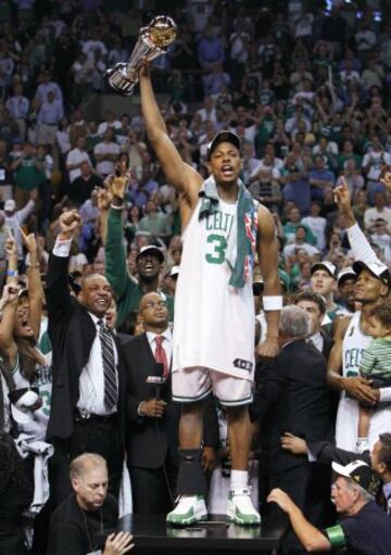 En 2008 llegó a la final de la NBA contra Los Angeles Lakers. Los Celtics ganaron 4-2 a los angelinos y Paul Pierce consiguió su primer anillo. Fue elegido MVP de la final.