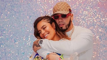 Anuel AA le regala un lujoso carro a Karol G en su cumplea&ntilde;os.