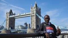 El keniano Eliud Kipchoge, ganador el a&ntilde;o pasado en Londres y que es el gran favorito para vencer este domingo. Ataca el r&eacute;cord mundial. 