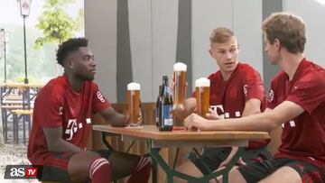 El Bayern se va 'de cervezas': así de bien se lo pasó la plantilla en la sesión de fotos del Oktoberfest