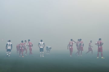 Considerado el 'Derbi Eterno', enfrenta a los dos equipos más importantes de Belgrado. El Estrella Roja y el Partizán rivalizan en fútbol, pero también en más terrenos. Sus enfrentamientos en balonmano y baloncesto son, igualmente, duelos muy calientes. 