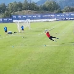 El Valencia avisa: show de paradas de Cillessen, Jaume y Cristian