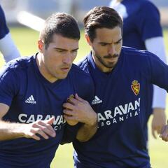 Zapater, otra vez lateral derecho de emergencia