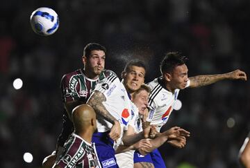 Fluminense ganó con goles de Willian y Arias. La serie terminó 4-1 en el global.