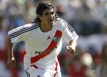 Enero del 2011 y Ariel Ortega habría sido ofrecido a Universidad Católica tras ser despedido de River Plate. 