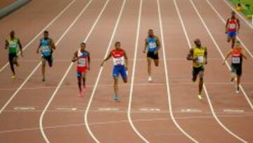 Paseos de Usain Bolt y Gatlin en las series de 200 metros